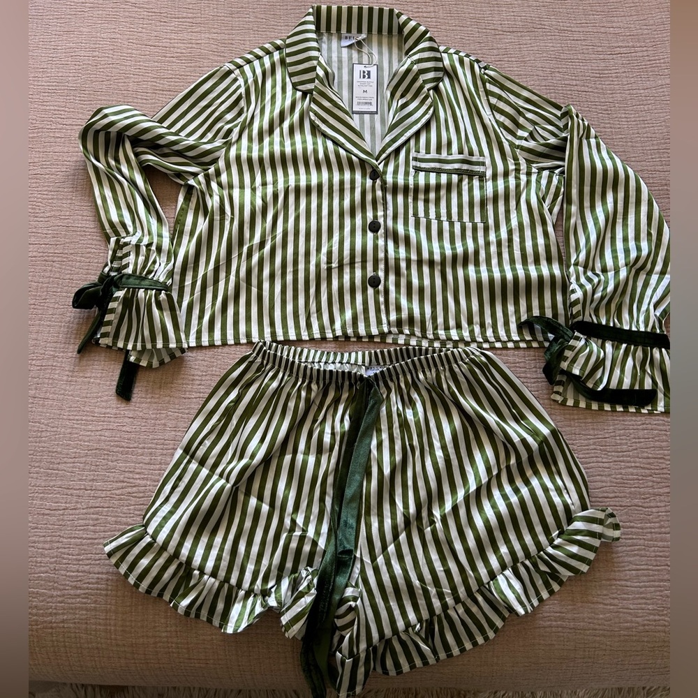 Bella sleep + spa Green and White Striped Women’s Pajama Set
